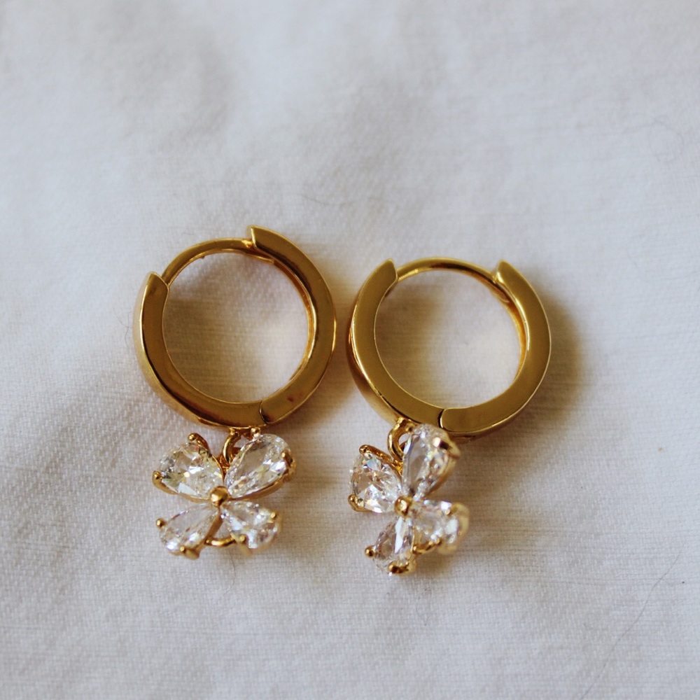 HANDMADE BUTTERFLY HUGGIES